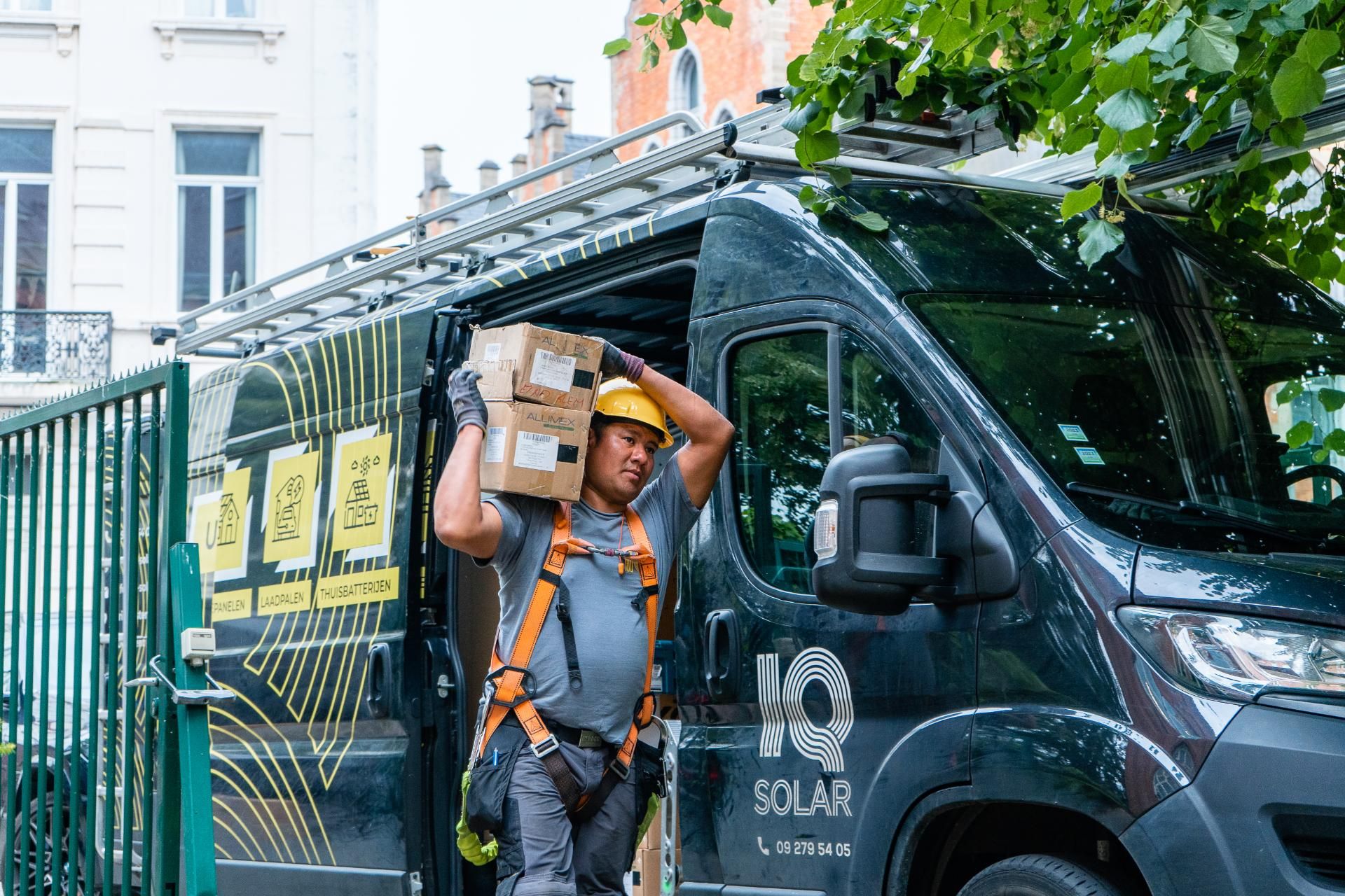 Iq solar contact teamlid