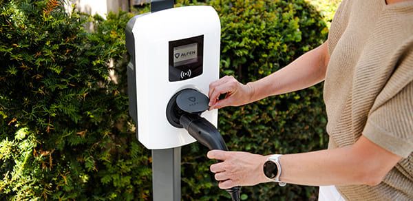 IQ Solar werkt met producten van Alfen.
